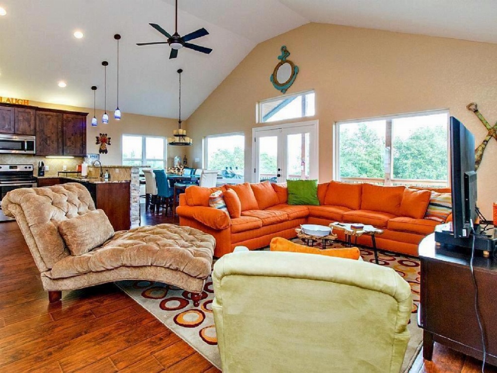 Wine Down Lake Escape Home Image 8